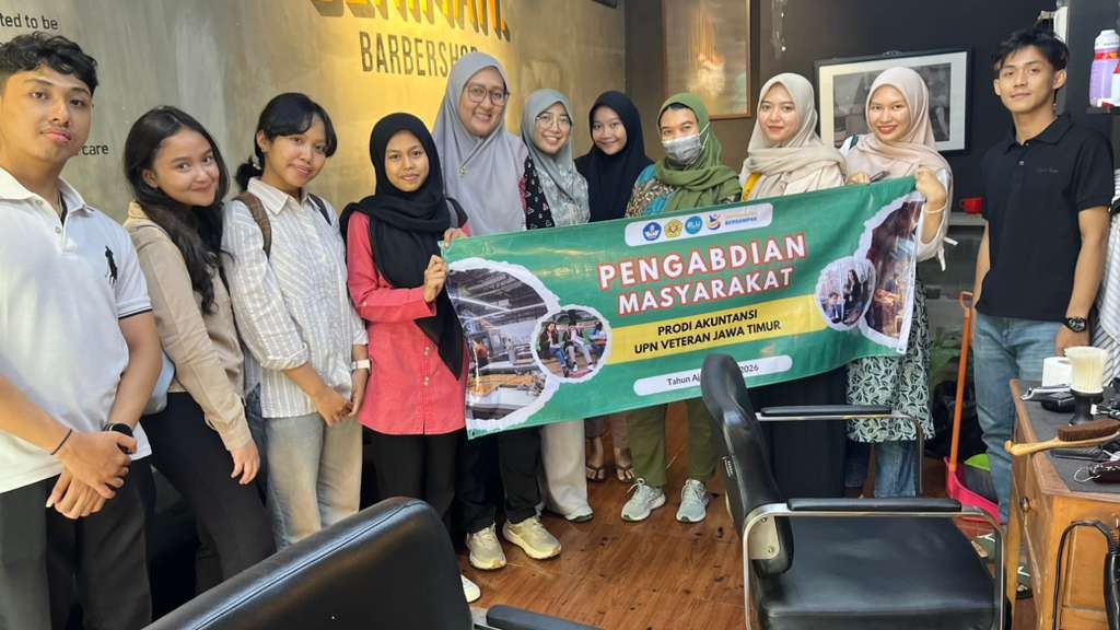 Prodi Akuntansi UPN “Veteran” Jawa Timur Dampingi Seniman Barbershop Tingkatkan Pencatatan Keuangan UMKM